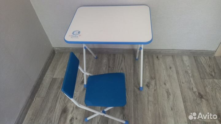 Складной столик и стульчик