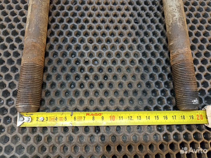 Стремянка задней рессоры