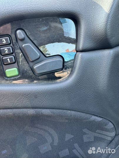 Дерево двери Мерседес 208. W208. Clk