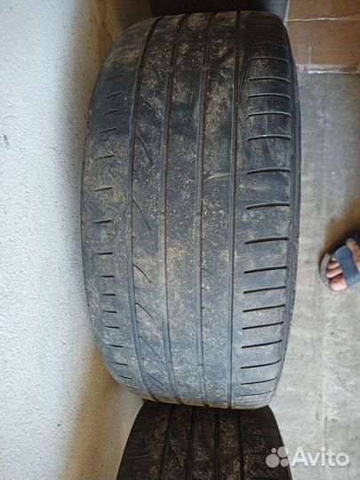 Bridgestone Potenza RE 050A l 235/40 R19