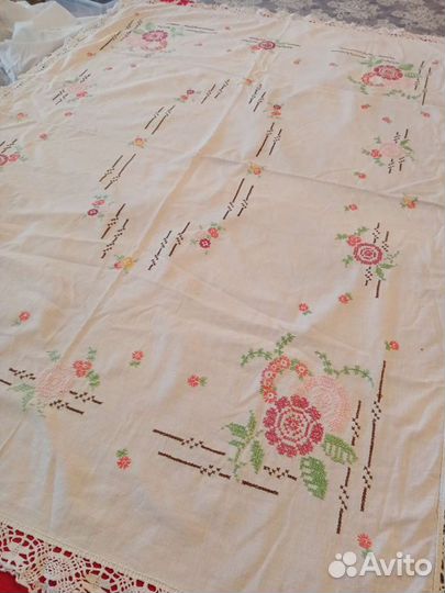 Скатерть винтажная с вышивкой