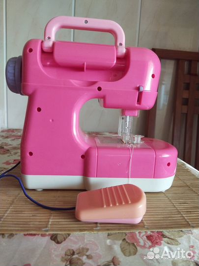 Детская швейная машинка