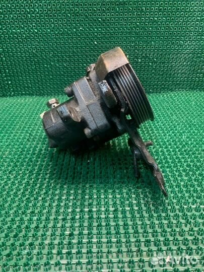 Насос гидроусилителя руля Toyota Camry SV30 3CT