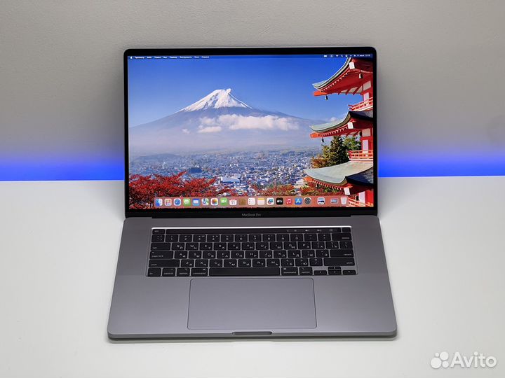 Топовый MacBook Pro 16 2021 i7/32/1TB/Radeon 8gb
