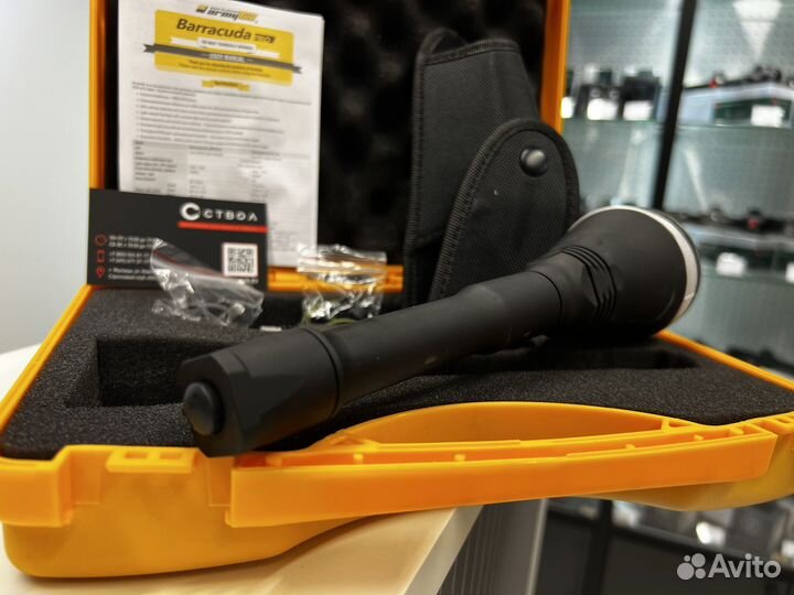 Поисковый фонарь Armytek Barracuda Pro XHP35 HI Бе