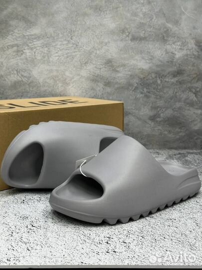 Шлепанцы Adidas Yeezy Slide