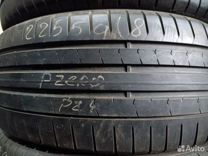 Pirelli P Zero PZ4 225/50 R18