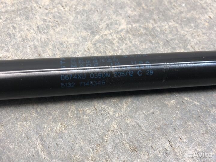 Амортиз капота BMW X6