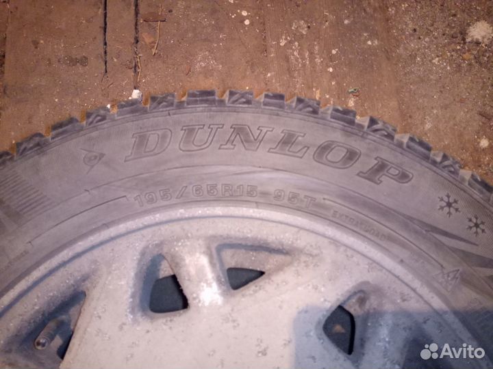 Dunlop SP Winter Ice 03 195/65 R15