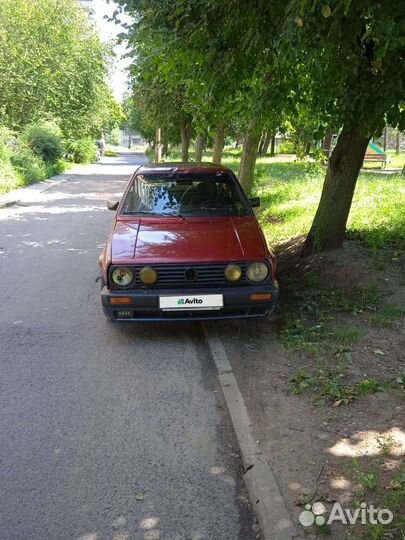 Volkswagen Golf 1.6 МТ, 1984, битый, 370 000 км