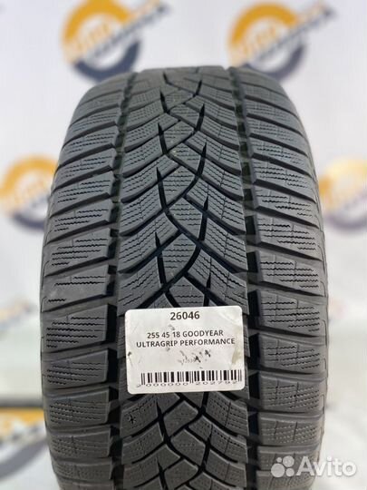 Goodyear UltraGrip Performance 255/45 R18 104T