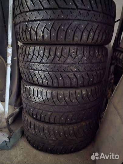 Bridgestone Ice Cruiser 7000 235/50 R18 101T