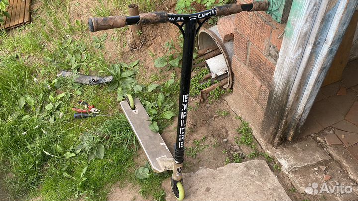 Трюковой самокат explore