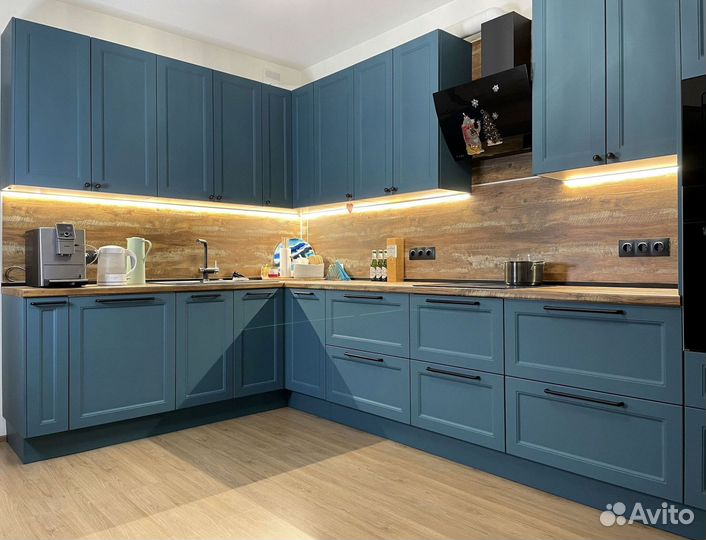 Угловая кухня мдф фасады