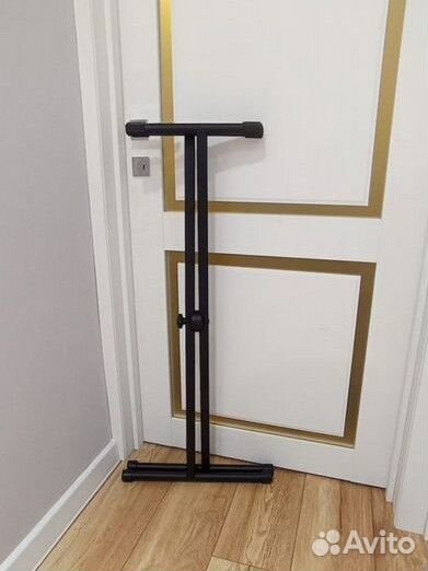 Стойка для синтезатора