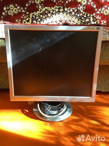 Монитор Samsung 913N