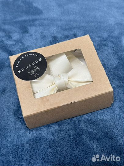 Бант атласный на заколке