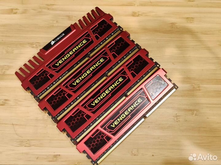 Оперативная память Corsair vengeance DDR3 (4штуки)