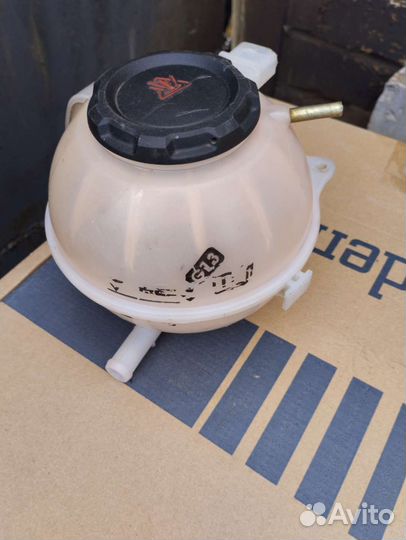 Роширителный бачок Фольксваген поло оригинал