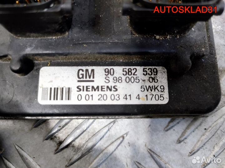 Блок Эбу Opel Vectra B 1.8 X18XE1 90582539