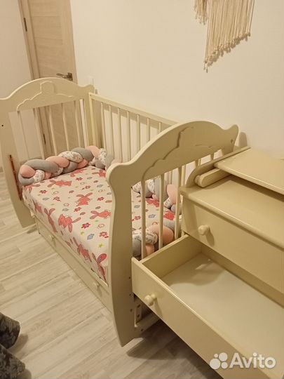 Детская кроватка