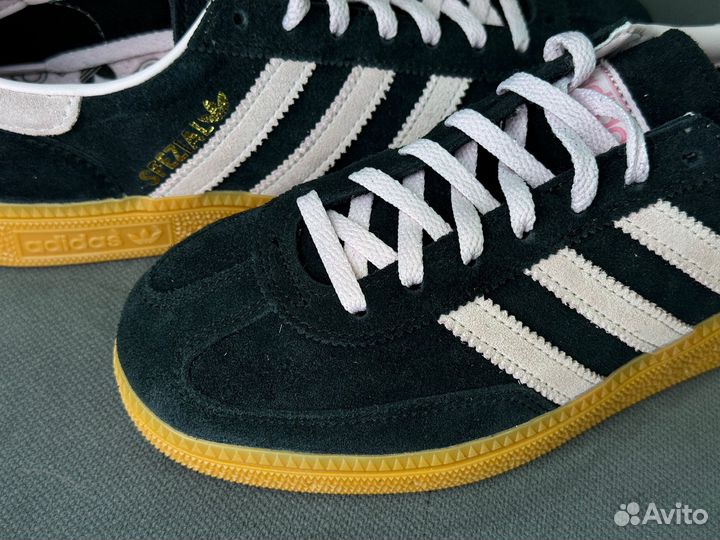 Кеды Adidas Handball Spezial черно-розовые