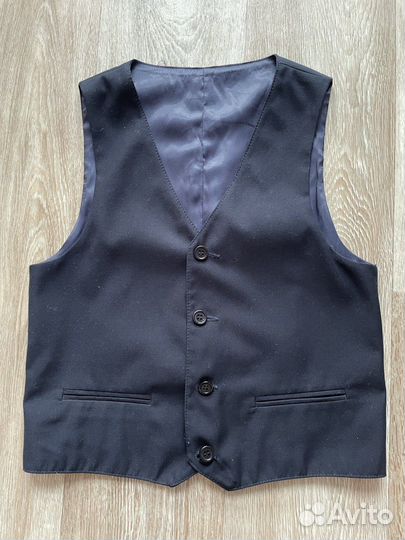 Пиджак и жилетка на мальчика