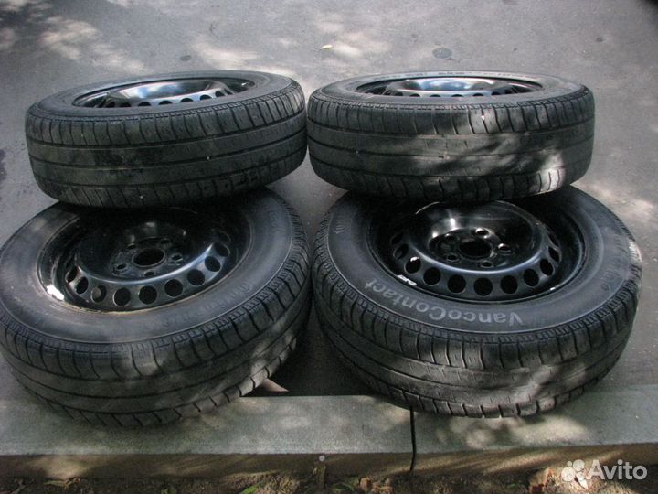 R16 Continental Vanco Four Season 205/65, PCD 5x120 DIA 65