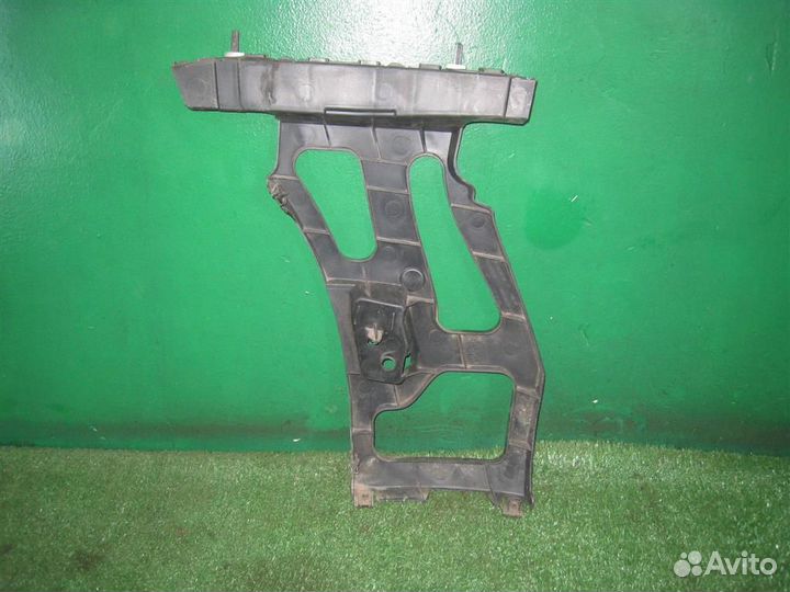 Кронштейн бампера заднего правый Citroen C4 Grand