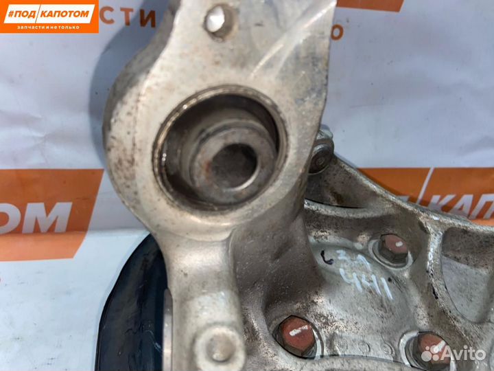 Кулак задний левый Honda Accord 8 рест. 2012