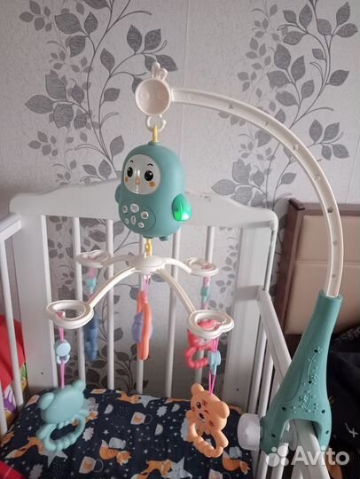 Мобиль на детскую кроватку