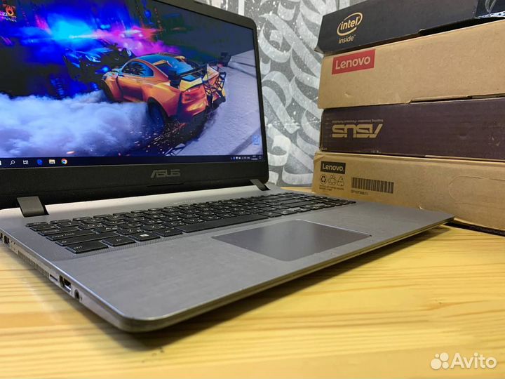 Ноутбук идеального состояния, как новый