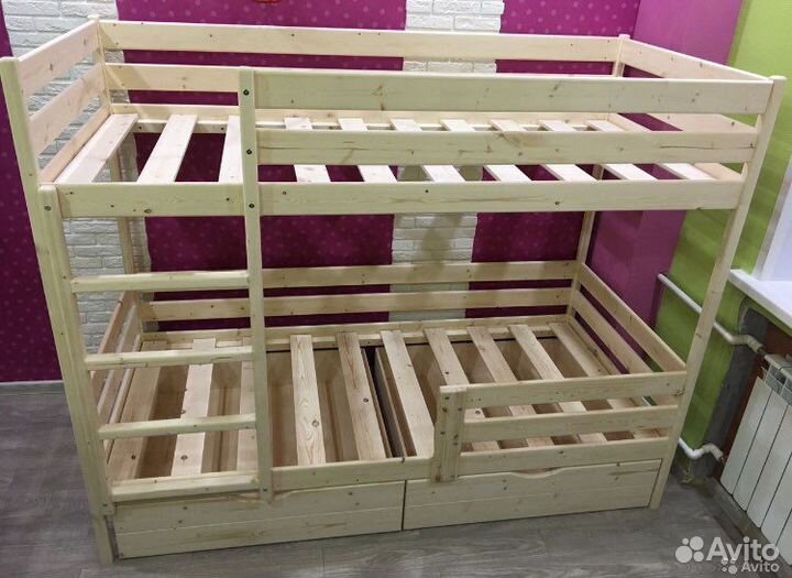 Кровать детская двухьярусная