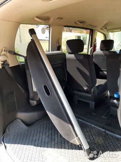 Шторка багажника