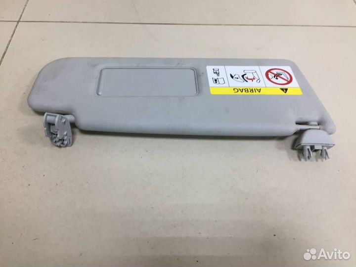 Козырек солнцезащитный внутри Volkswagen Polo Sed