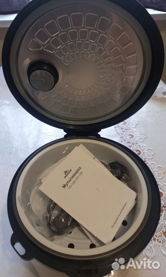 Мультиварка новая Добрыня DO-1009