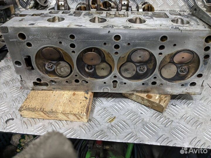 Головка блока цилиндров Renault Logan