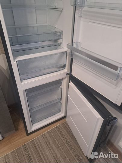 Холодильник Gorenje nrk61JSY2B