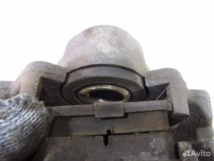 Суппорт задний правый Saab 9-3