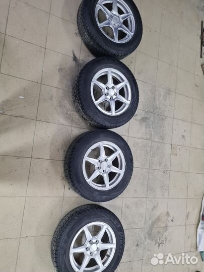 Зимние Колеса комплект 195/65R15 Viatti на литье