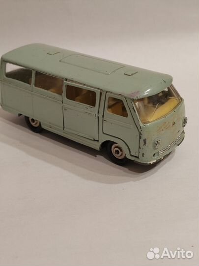 Модель автомобиля раф 977 