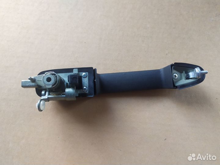 Ручка наружная передней двери Chevrolet Niva