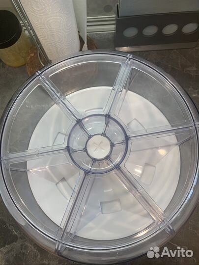 Диспенсер для сыпучих продуктов