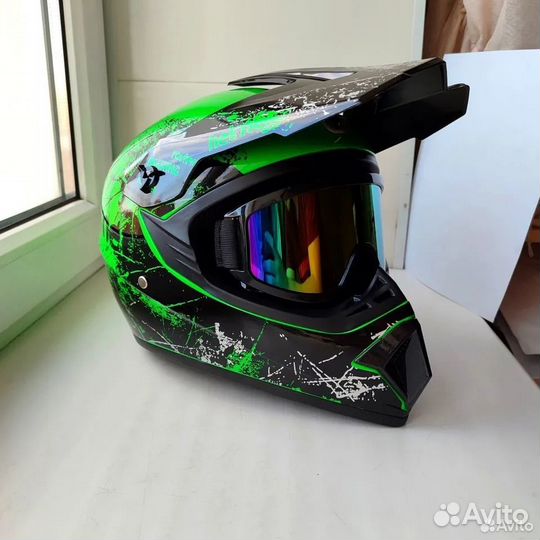 Мото шлем новый,шлем мотокроссовый,мотошлем новый