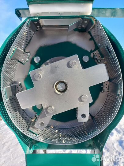 Зернодробилка молотковая 350кг/ч