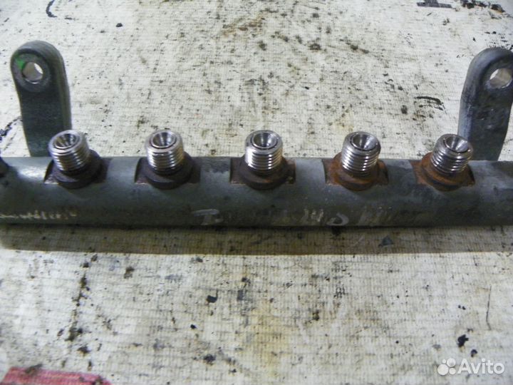 Рейка топливная (рампа) Peugeot 4007