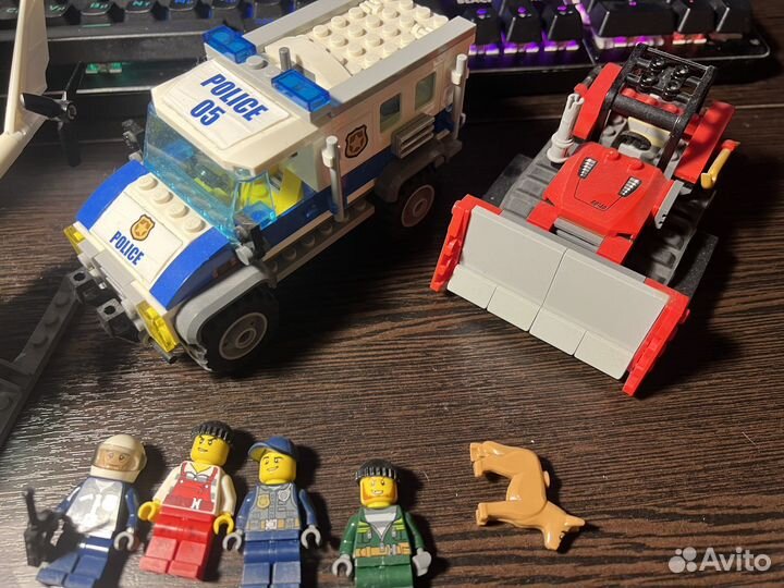 Lego city 60140 Ограбление на бульдозере