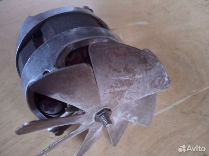 Двигатель электромотора СССР