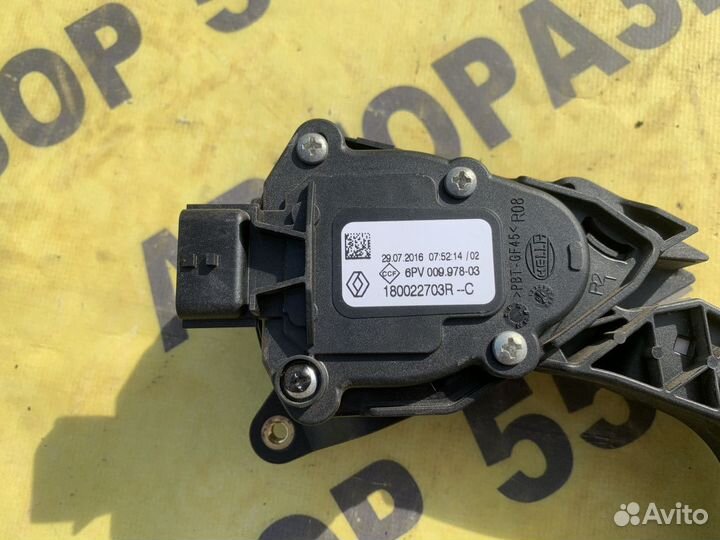 Педаль газа Renault Logan 2