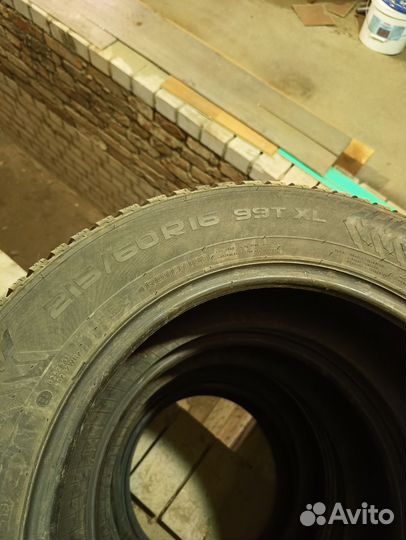 Nokian Tyres Hakkapeliitta 8 SUV 215/60 R16 99